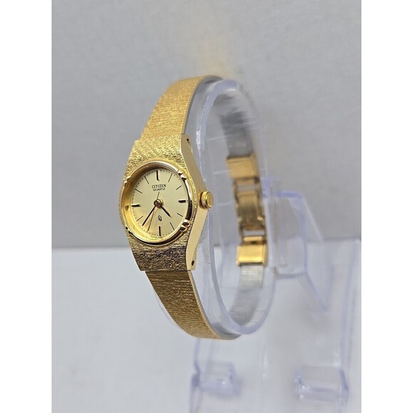 Citizen Quartz 2030 Gold Plated Textured Bracelet Ladies Watch New Battery - Picture 2 of 10
